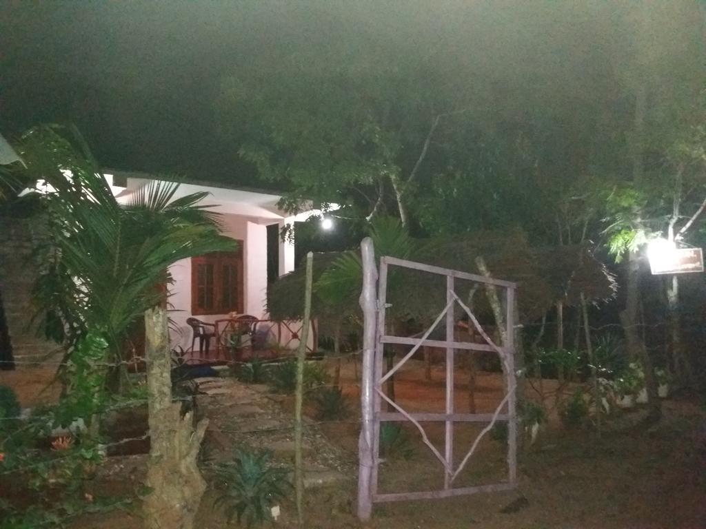 Star Sun Homestay Tangalle Exteriör bild